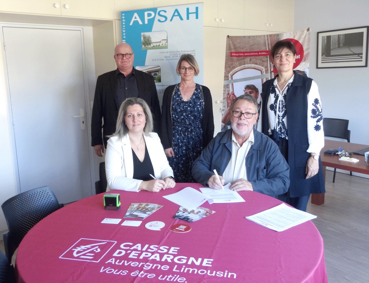 Signature de convention en l'APSAH et la Caisse d'Épargne d'Auvergne et du Limousin